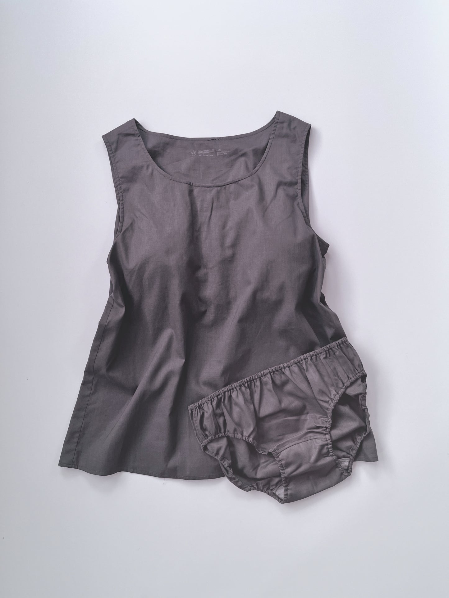 TANK TOP WITH CUPS NO.18 INK BLACK