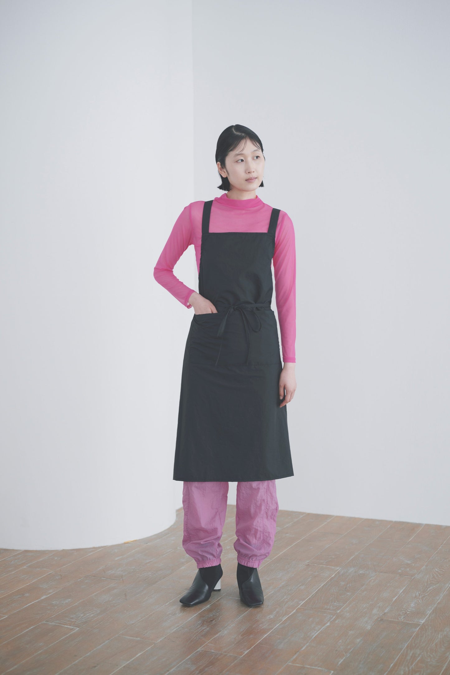 HAIR SALON APRON / BLACK