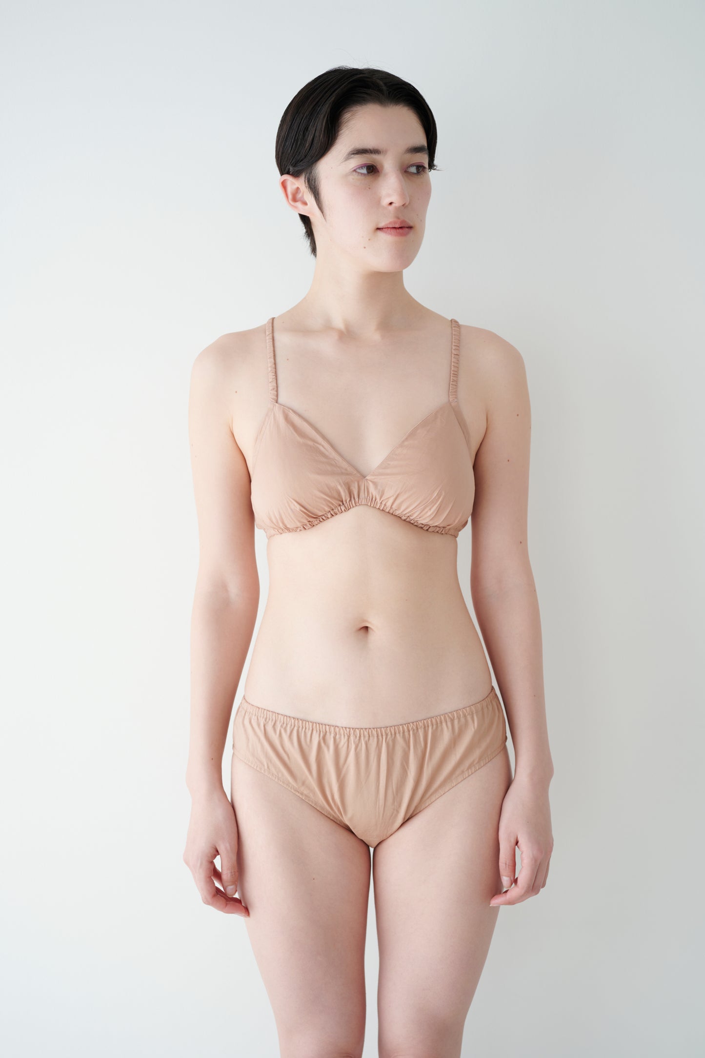 NO.09 ALMOND